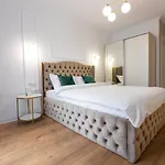 Moon Luxury - Sunset View Apartman
